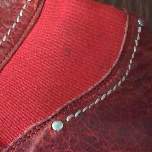 BNWOT red distressed Prophecy ‘Our Secret’ red leather ankle boot - Picture 6 of 13